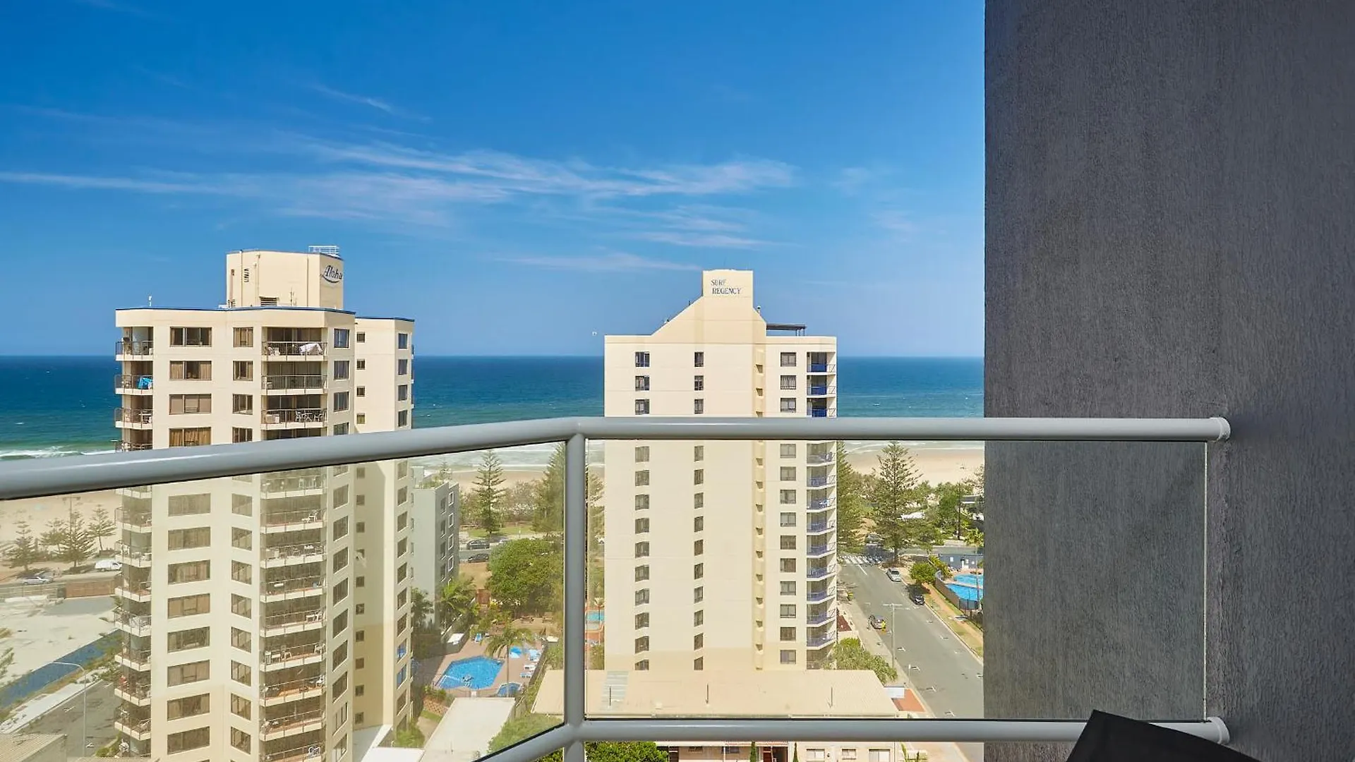 Beach View With King Bed Studio In Gold Coast